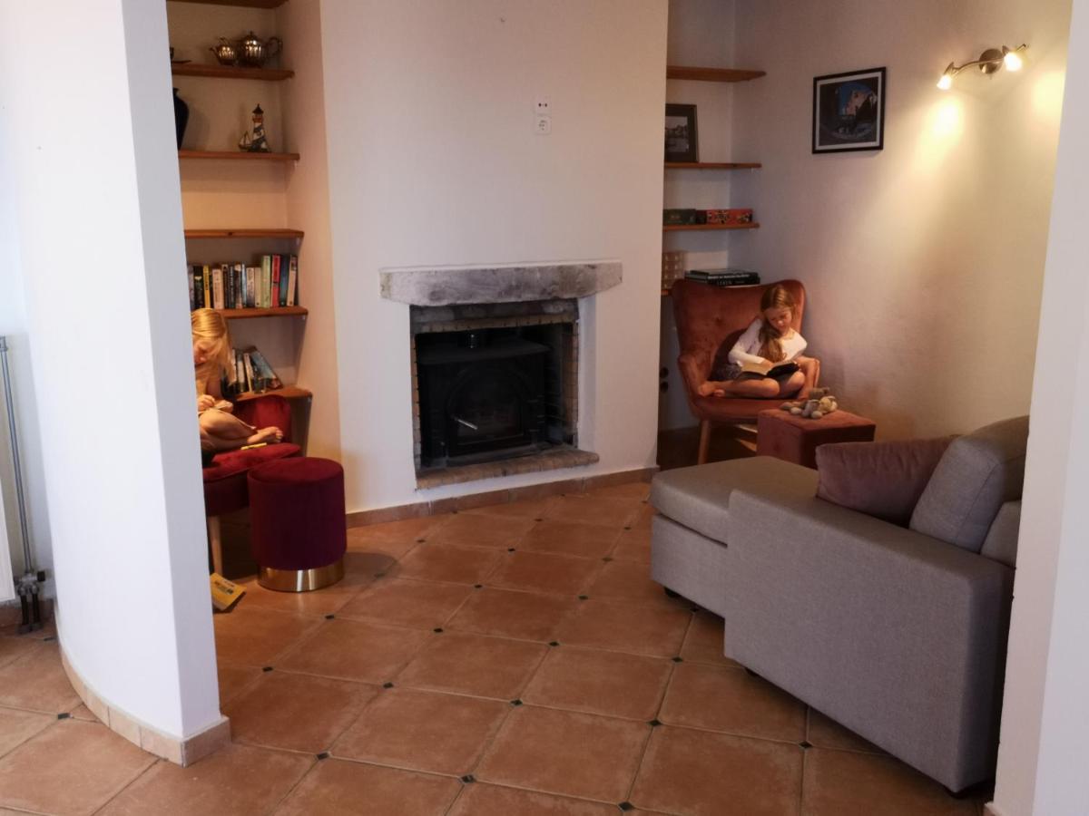 Villa Lir Thólosz Kültér fotó